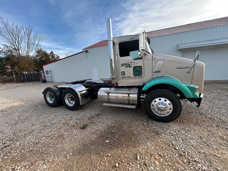 2001-kenworth-t800-image-33