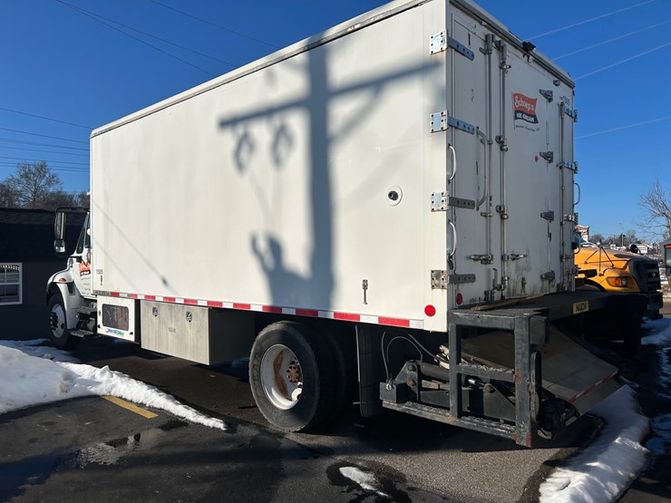 2010-international-durastar-4300-image-6