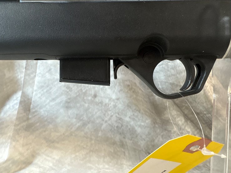 #2757-•-mossberg-model-817-17-hmr-bolt-action-rifle,-sn:-hv14737744-image-18
