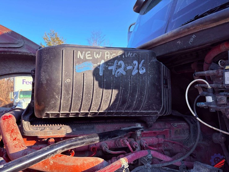 2018-freightliner-sd122-tri-axle-dump-truck-image-33