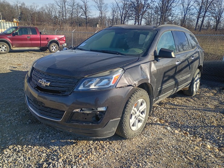 2013-chevrolet-traverse-image-1