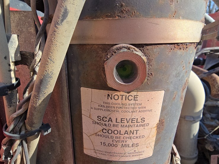 1999-peterbilt-330-image-91