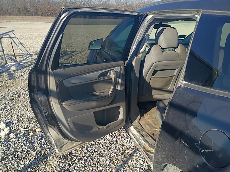 2013-chevrolet-traverse-image-49