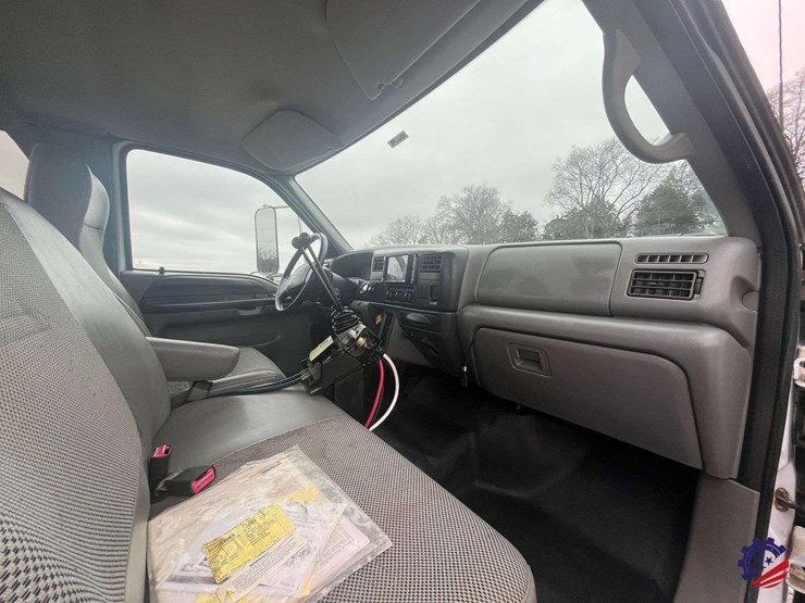 2004-ford-f650-image-62