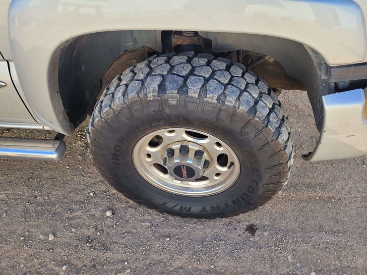 2005-gmc-sierra-2500-image-18