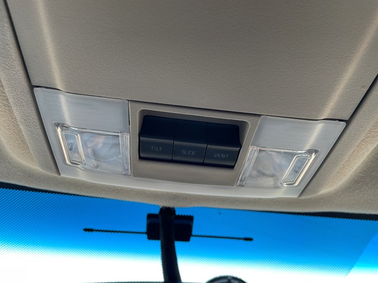 2013-ford-expedition-limited-image-19