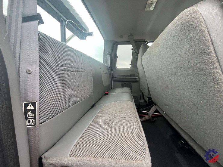 2004-ford-f650-image-55