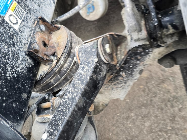 2020-peterbilt-567-image-109