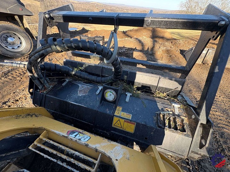 cat-hm315c-mulcher-attachment-image-7