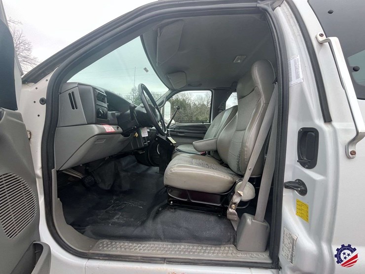 2004-ford-f650-image-72