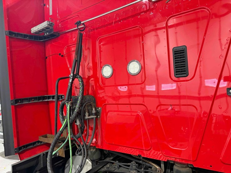 2018-international-lt-image-7