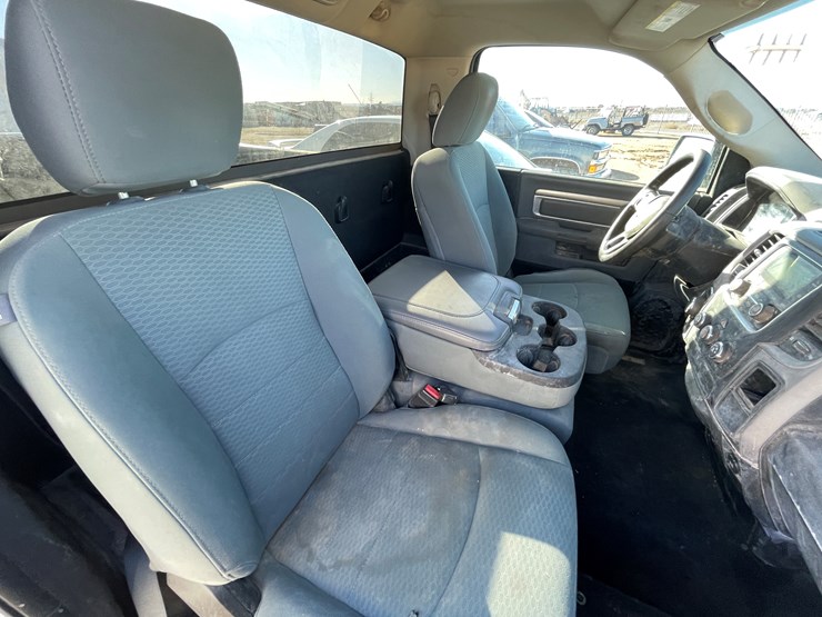 2016-dodge-1500-image-66