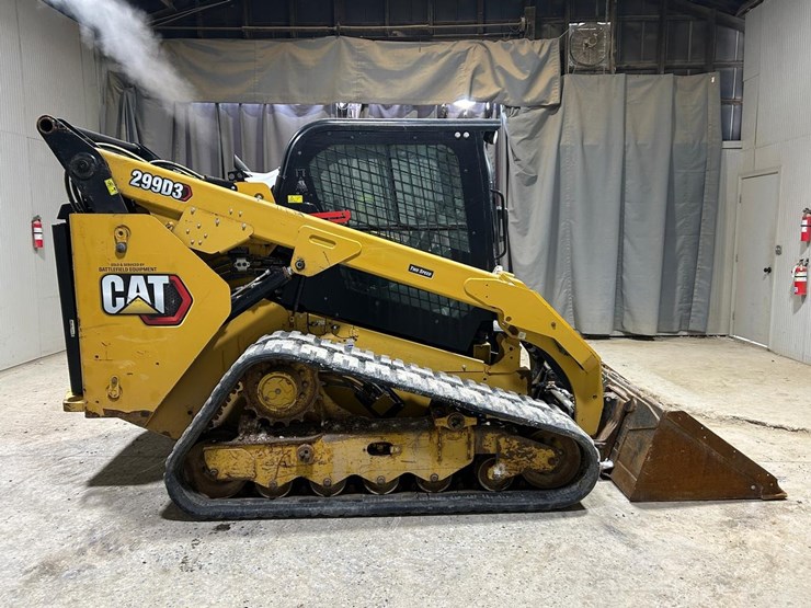 2021-caterpillar-299d3-image-4