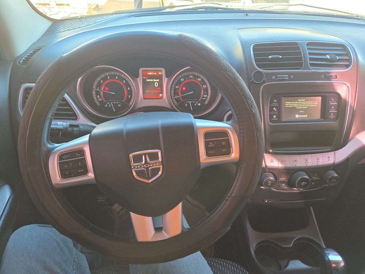 2017-dodge-journey-sxt-image-13