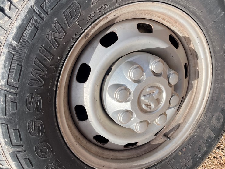 2012-dodge-2500-image-44