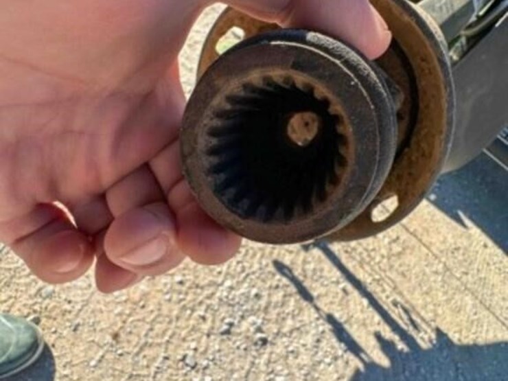 2020-john-deere-560m-image-20