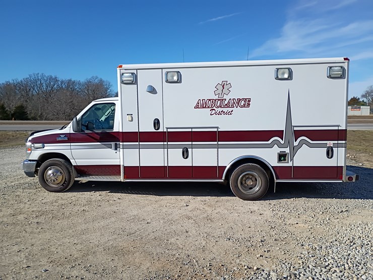 2009-ford-e450-image-4