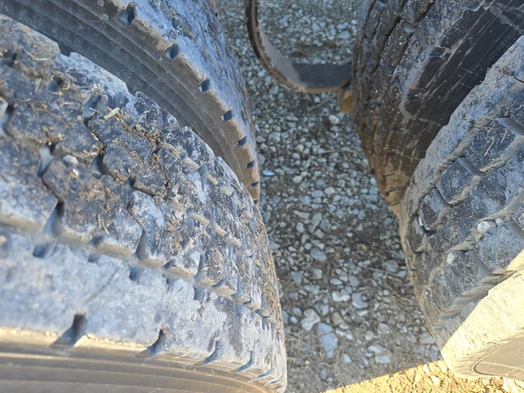 2008-peterbilt-388-image-64