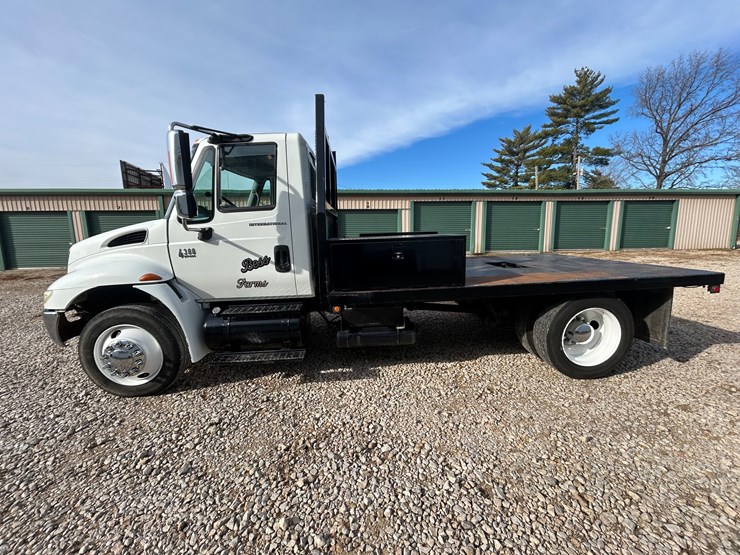 2007-international-durastar-4300-image-7