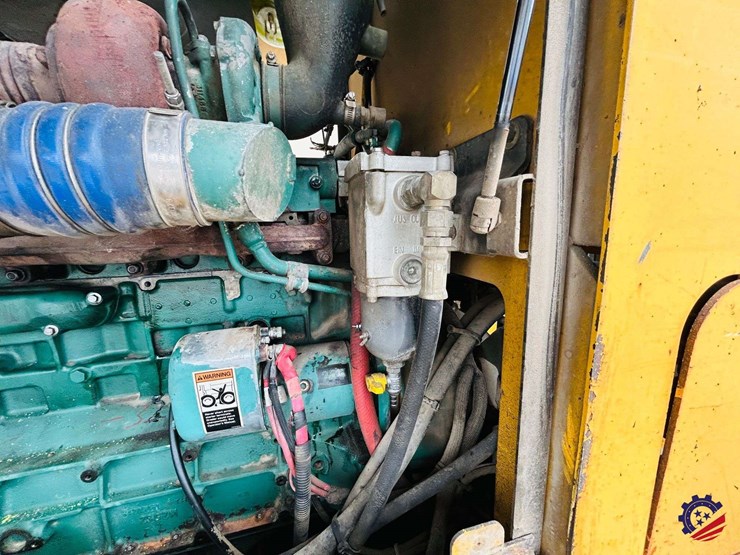 2003-volvo-g710b-image-124