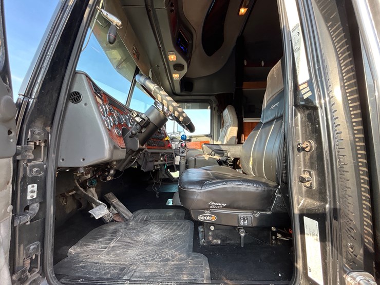 2005-western-star-4900-image-16