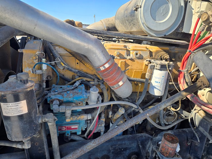 1995-freightliner-fld120-image-43