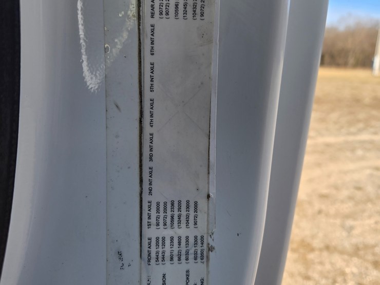 2012-freightliner-cascadia-113-image-52