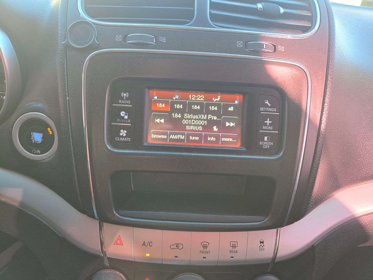 2017-dodge-journey-sxt-image-14