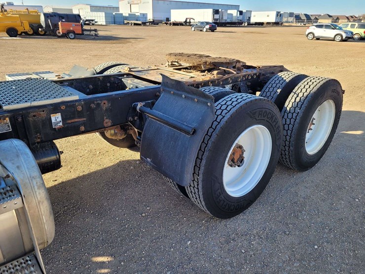 2007-peterbilt-386-image-11