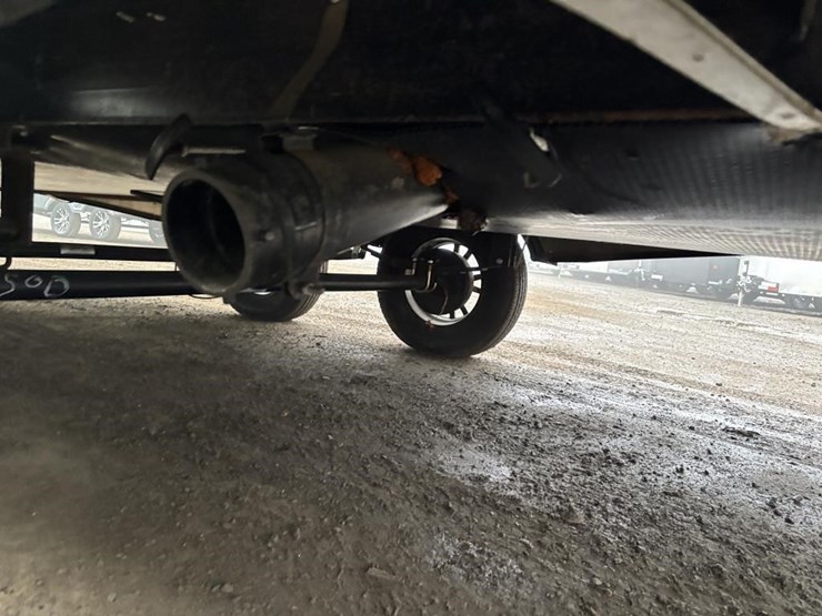 2020-bullet-bl243bhsw20-travel-trailer-image-17