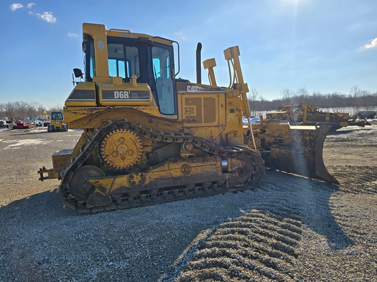 1999-caterpillar-d6r-xl-image-12