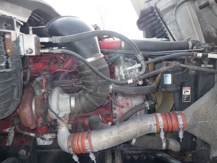 2016-freightliner-cascadia-125-image-23