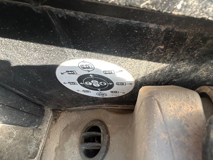 2003-caterpillar-236-image-40