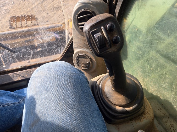 caterpillar-287c-image-38