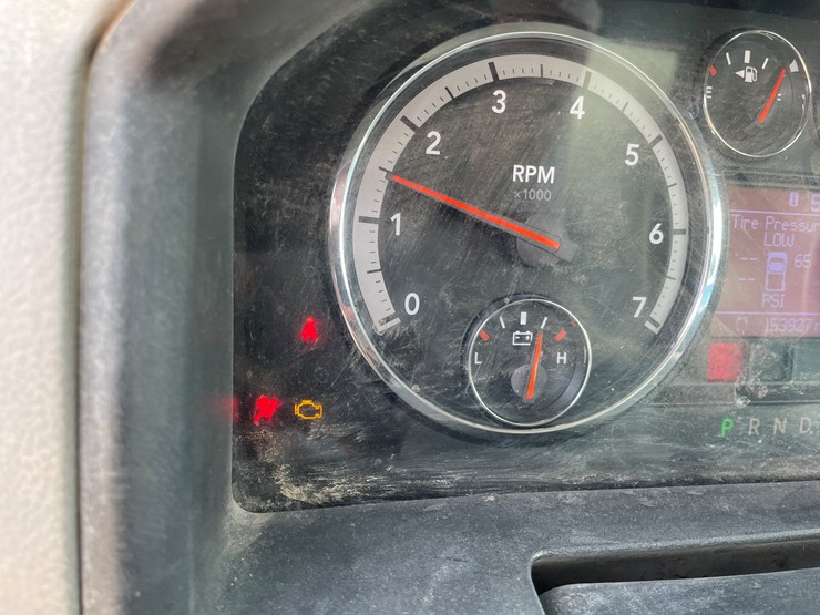 2012-dodge-2500-image-24