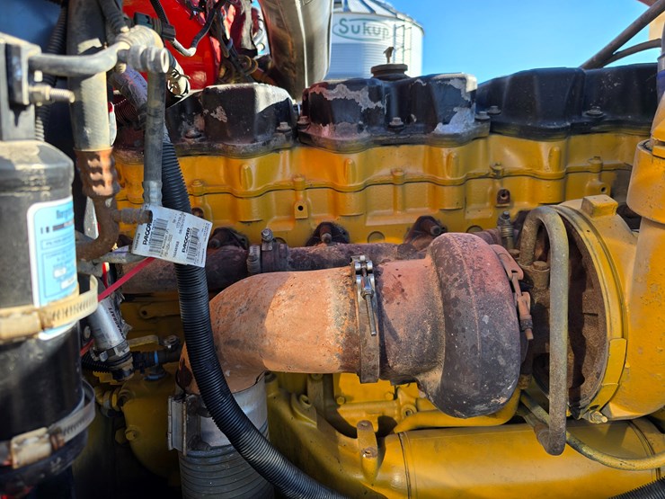 2008-peterbilt-388-image-37