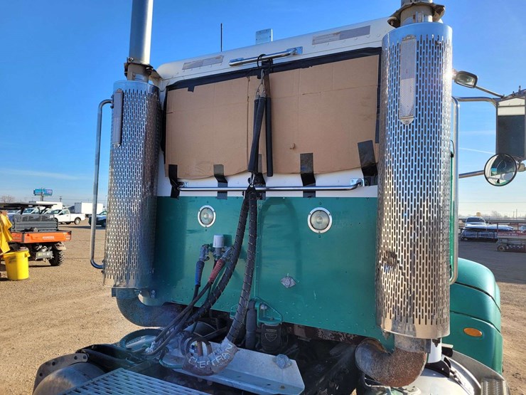 2007-peterbilt-386-image-7