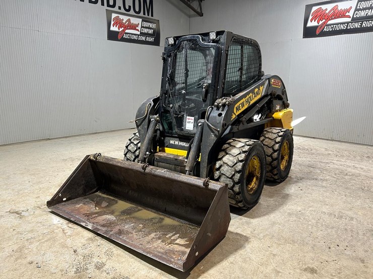 2016-new-holland-l220-image-8