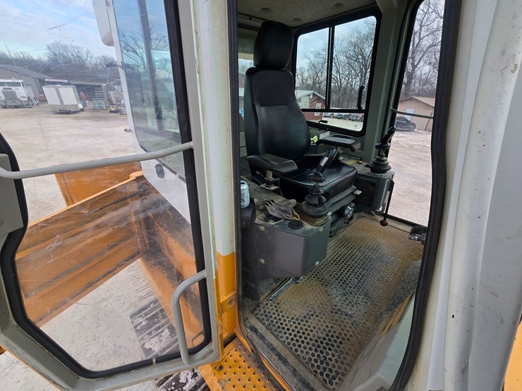 2005-liebherr-lr622b-image-49