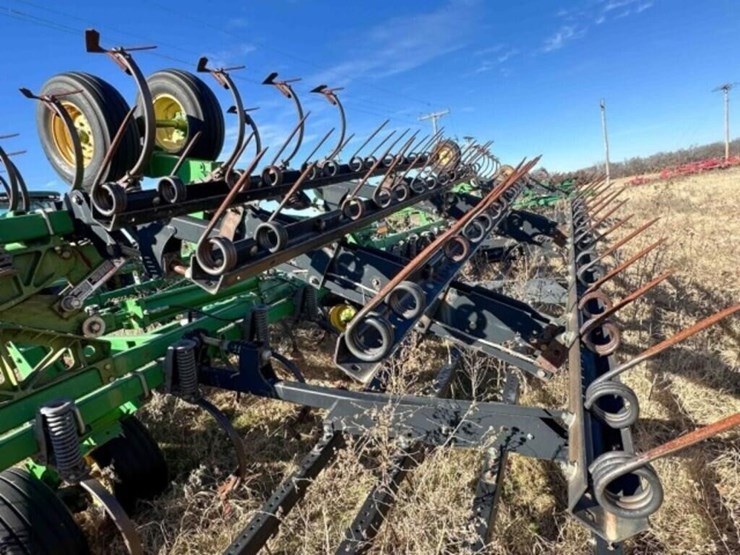 2008-john-deere-2210-image-8