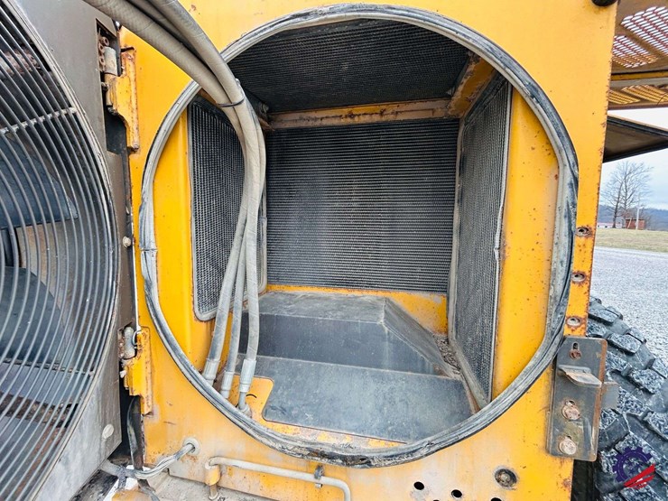 2003-volvo-g710b-image-135