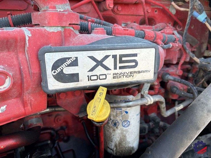 2020-kenworth-t880-image-38