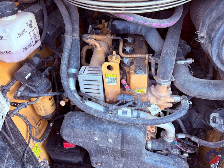 2020-caterpillar-289d3-image-38