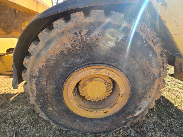 caterpillar-d25c-image-91