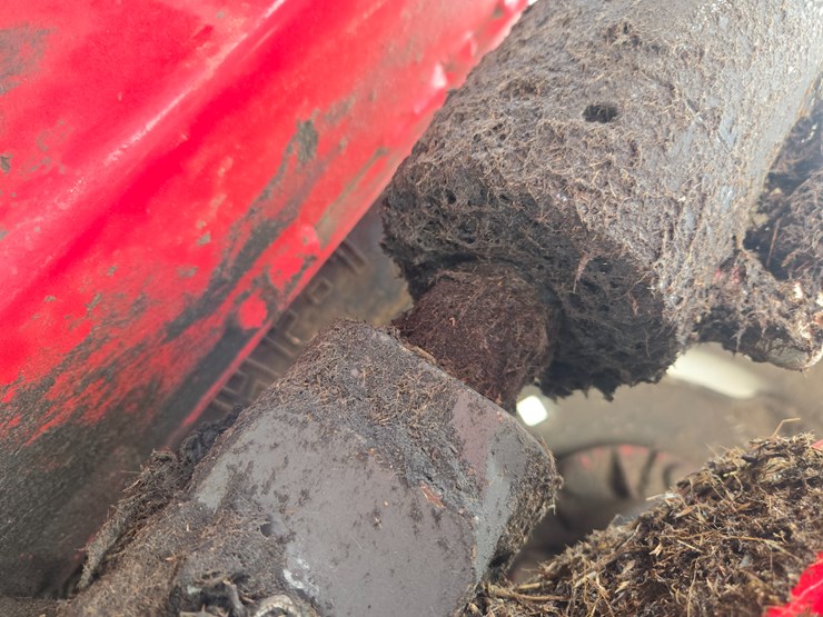 massey-ferguson-1383-image-30