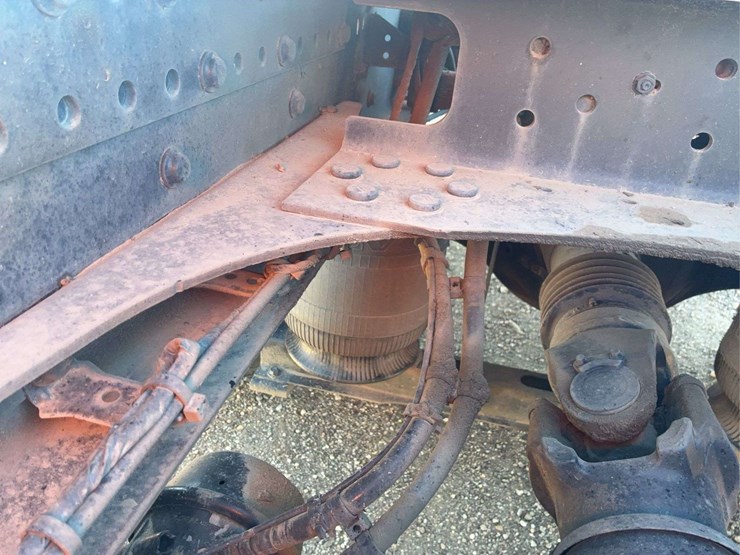 2019-volvo-volvo-vnl-tandem-axle-dual-conventional-new-generation-tractor-truck-image-13