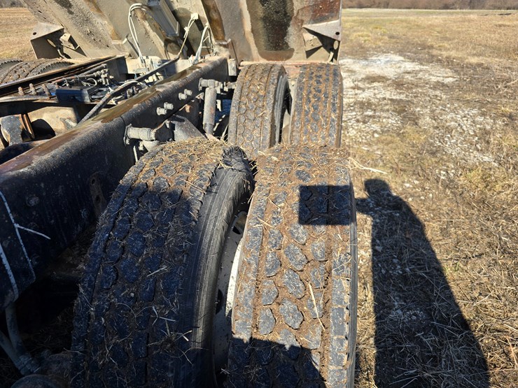 1999-kenworth-t800-image-55