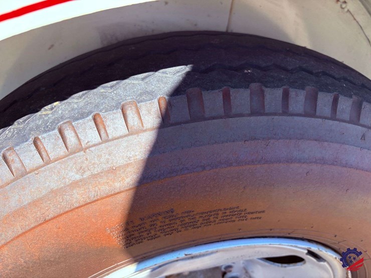 2007-delta-t/a-enclosed-gooseneck-trailer-image-33