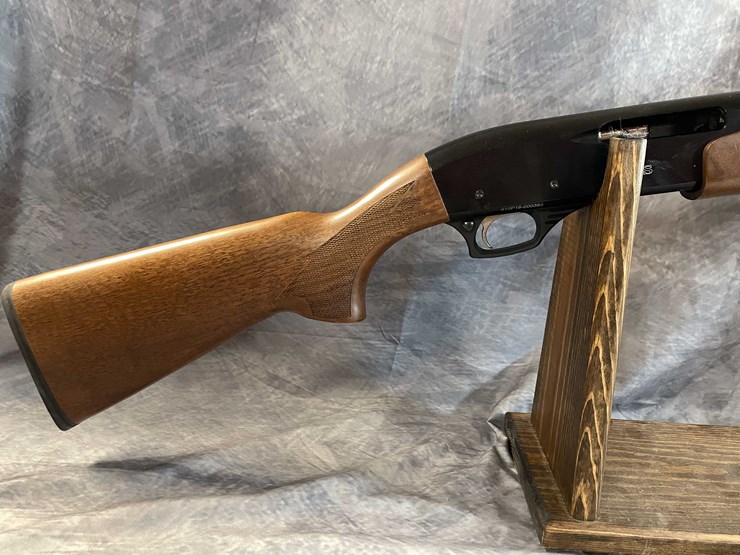 #2410-•-armsco-410-ga.-pump-action-shotgun,-sn:-410p18-000393-image-8