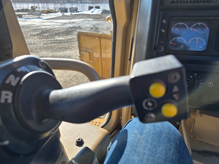 1999-caterpillar-d6r-xl-image-108